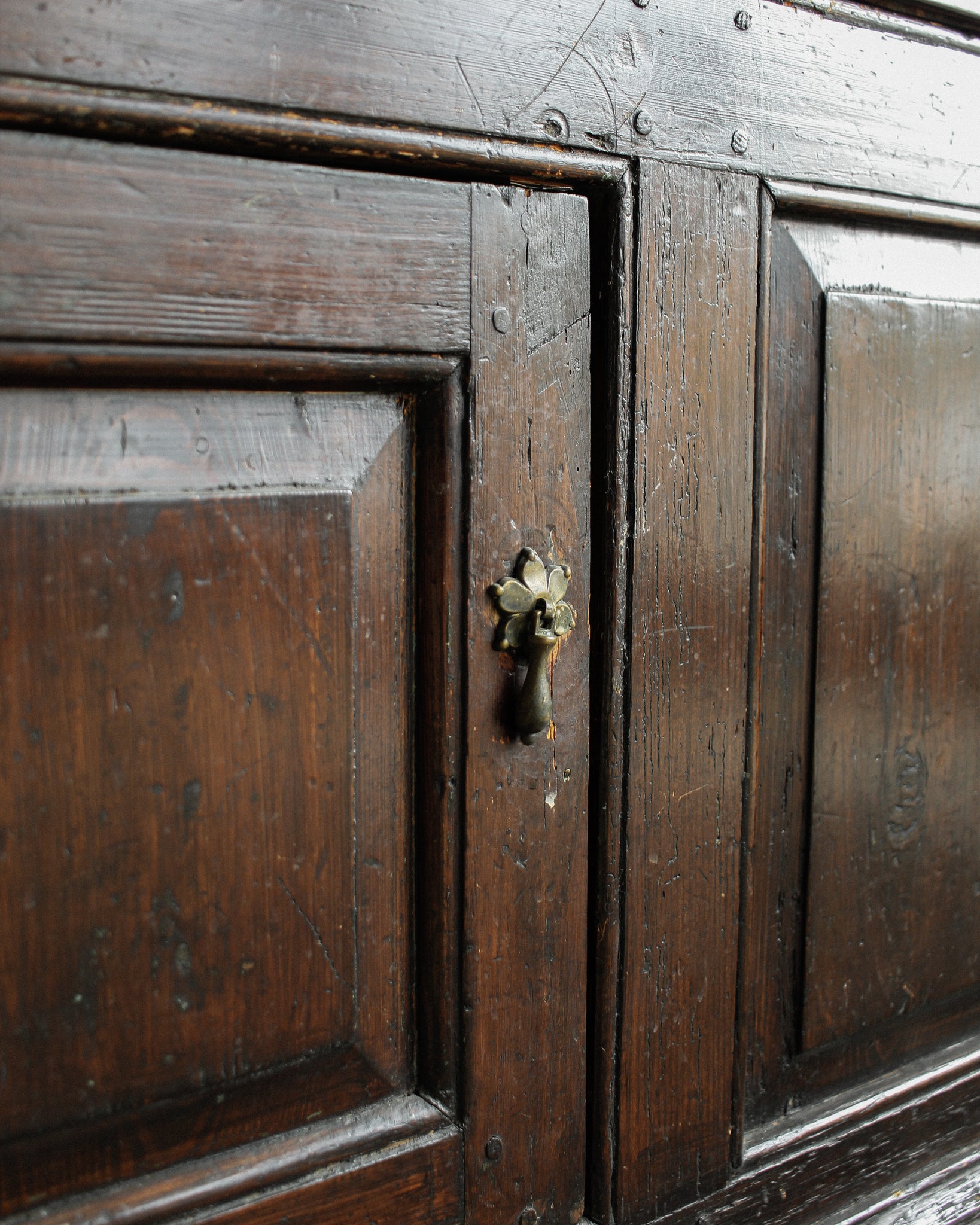 Early George I Dresser with Plate Rack