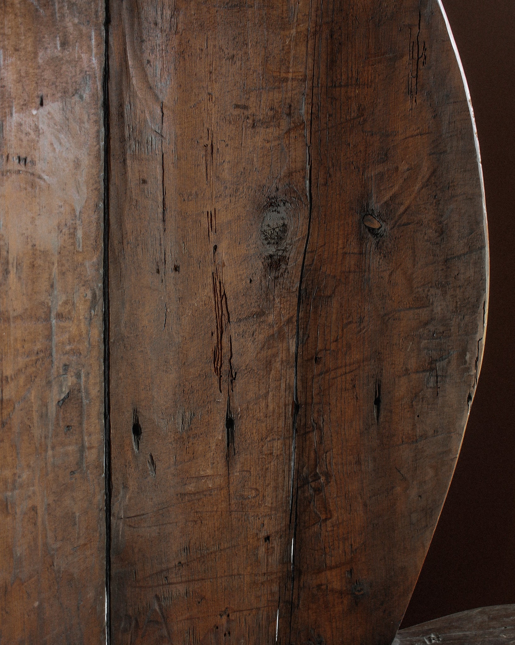 Late 18th Century Elm Hooded Fireplace Settle